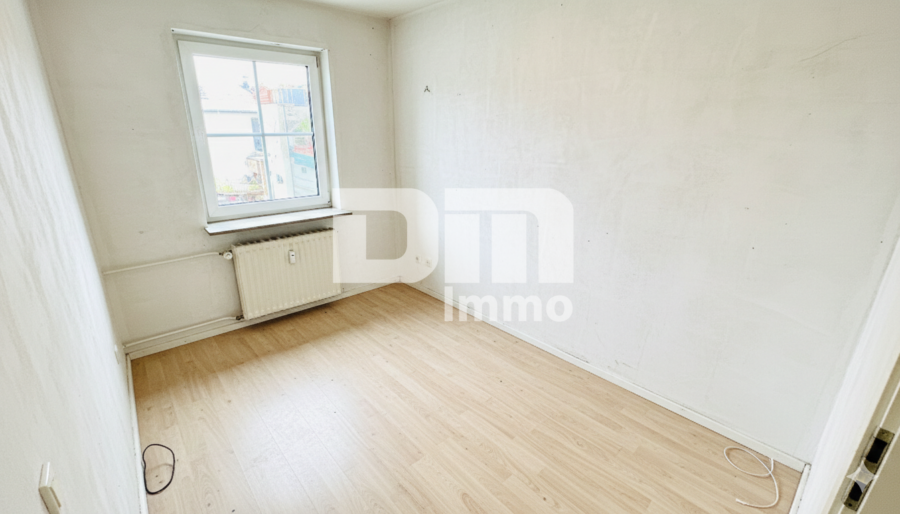 Umfangreich saniertes EFH inkl. PV-Anlage, Terrasse, Wintergarten und Garage - EG / OG Gästezimmer